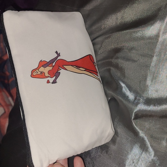 Jessica Rabbit Rare Makeup Bag - Picture 4 of 8